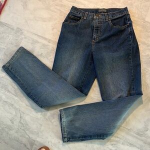 Relativity  Vintage jeans  High waisted  blue  dark wash  Size 6P  EUC